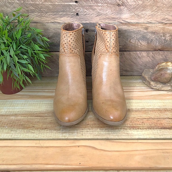 Charming Charlie tan vegan leather ankle booties - Picture 2 of 6